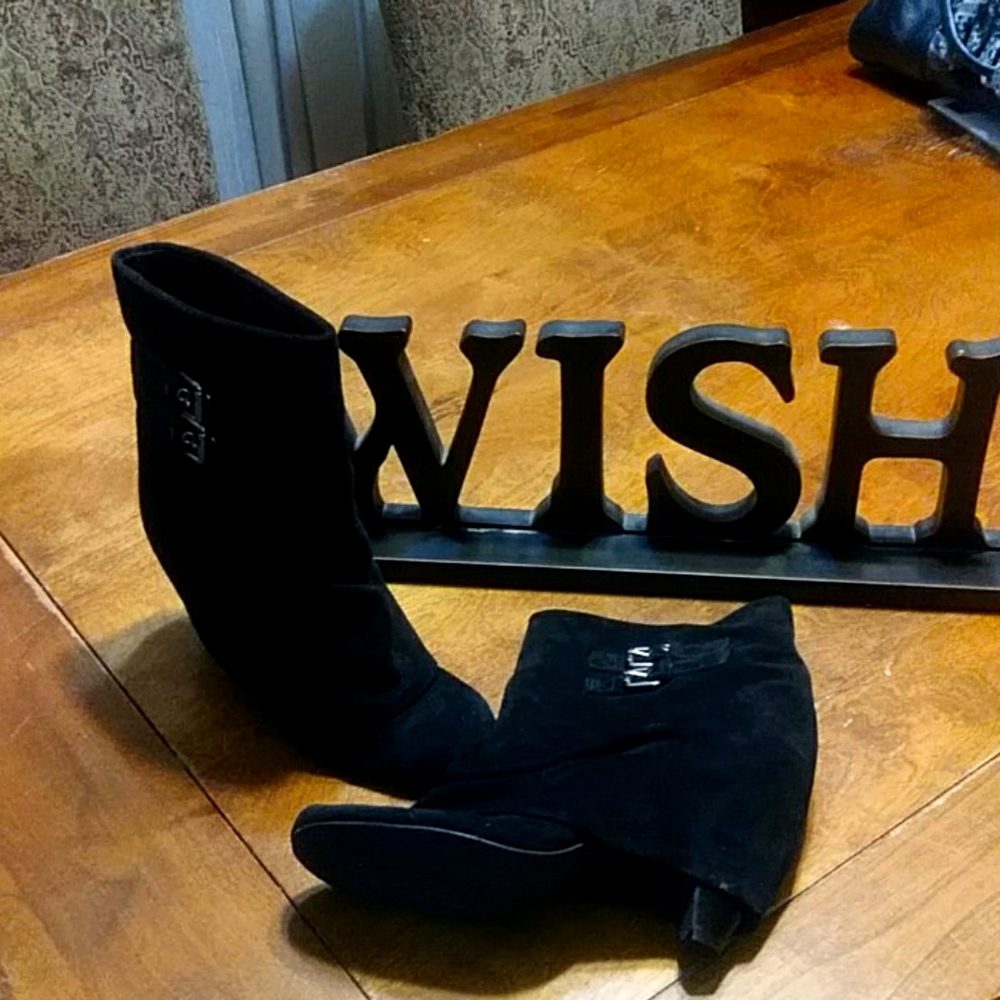 BP Norstrom black suede botties